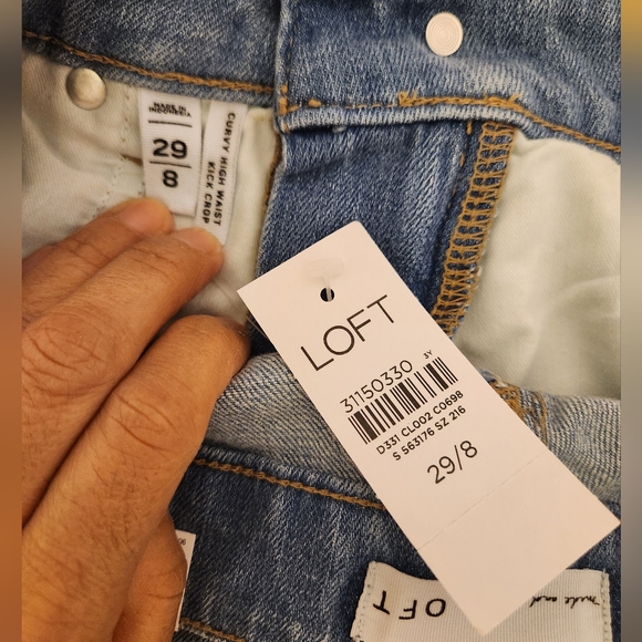 LOFT Women’s Curvy High Waist Kick Crop Jeans, Staple Mid Indigo Wash, size 29/8 - Picture 13 of 15
